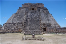 Zenith Sun over the Temple of the Magician